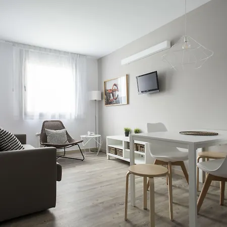 Residencia Universitaria Resa Manuel Agud Querol *