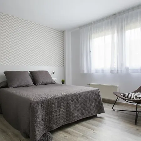 Residencia Universitaria Resa Manuel Agud Querol شقة *