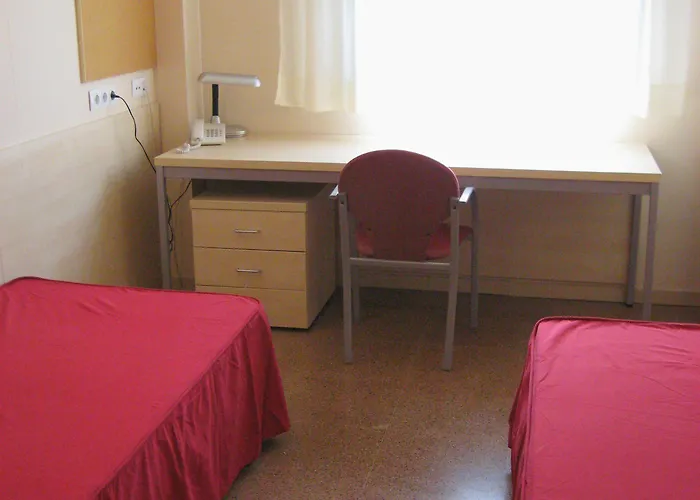 Residencia Universitaria Resa Manuel Agud Querol *