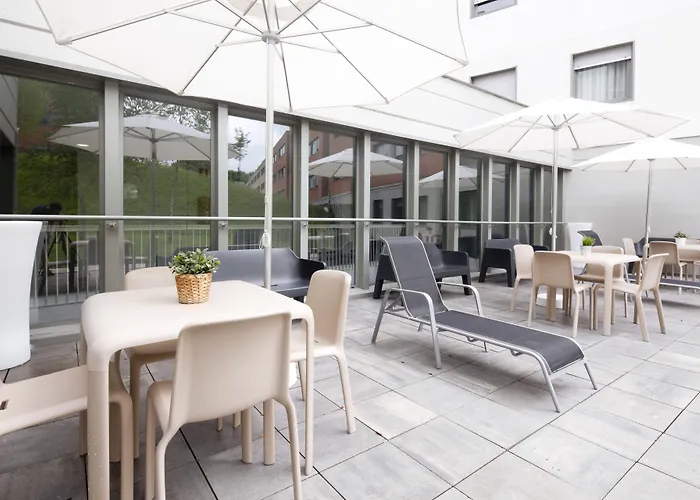 Residencia Universitaria Resa Manuel Agud Querol Apartment *