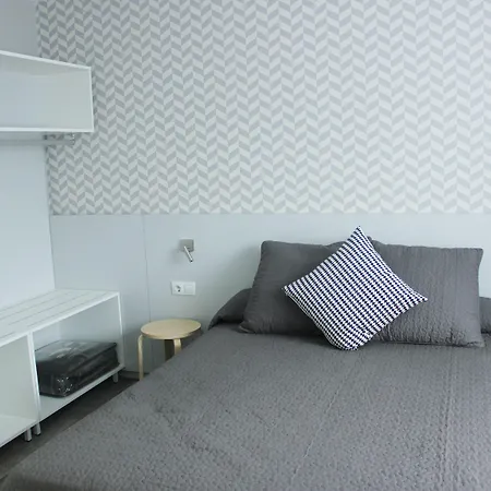 Residencia Universitaria Resa Manuel Agud Querol *