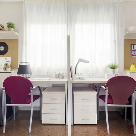 Residencia Universitaria Resa Manuel Agud Querol * Saint-Sébastien