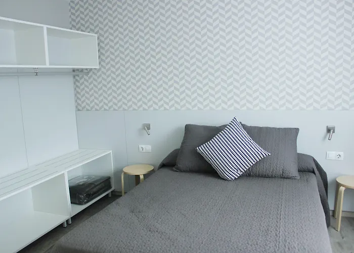 Residencia Universitaria Resa Manuel Agud Querol *