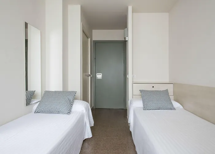 Residencia Universitaria Resa Manuel Agud Querol شقة