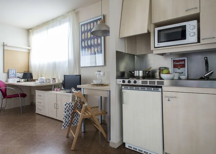 Residencia Universitaria Resa Manuel Agud Querol Διαμέρισμα *