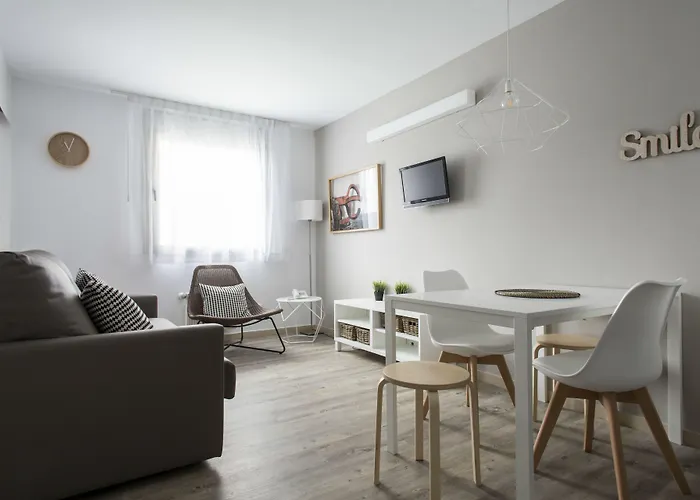 Residencia Universitaria Resa Manuel Agud Querol *