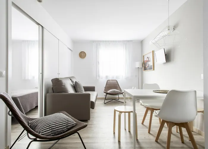 Residencia Universitaria Resa Manuel Agud Querol سان سيباستيان