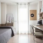 Residencia Universitaria Resa Manuel Agud Querol Apartman *