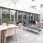 Residencia Universitaria Resa Manuel Agud Querol Apartman *