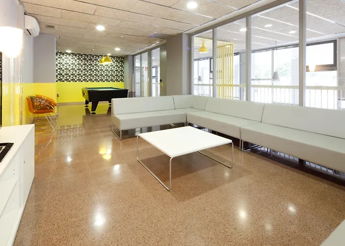 아파트 Residencia Universitaria Resa Manuel Agud Querol *